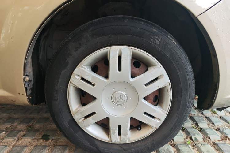 Used Buick Excelle 2013 1.5L Automatic Classic Model
