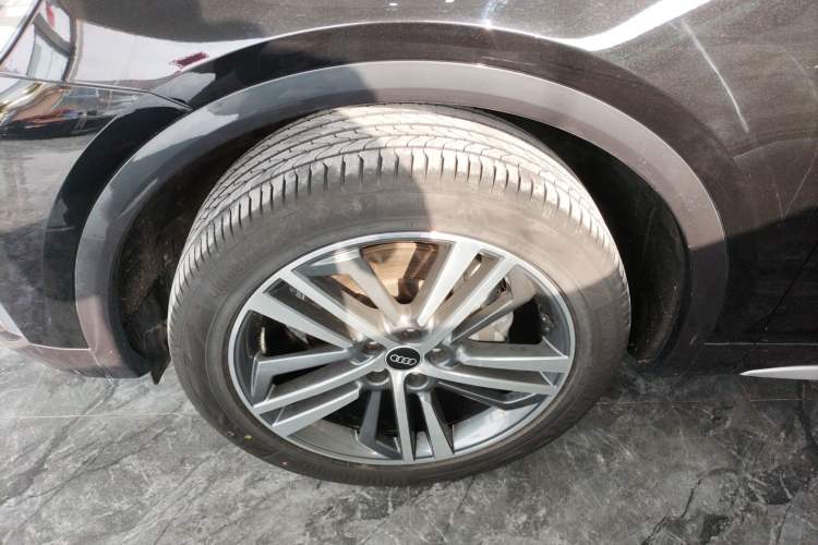 Used Audi Q5L 2022 40T Fashionable and Elegant Model