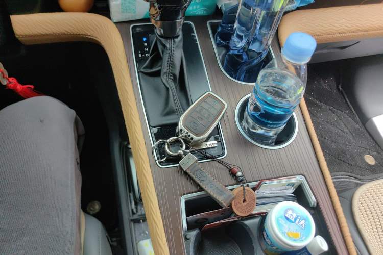 Used Toyota Granvia 2023 2.5L Hybrid Prestige PLUS Edition Vehicle Key