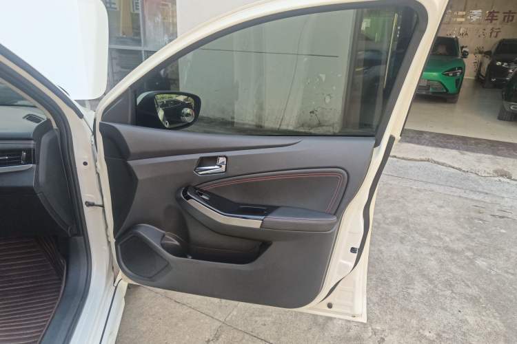 Used Venucia T70 2019 2.0L CVT Enjoy Edition China V Standard