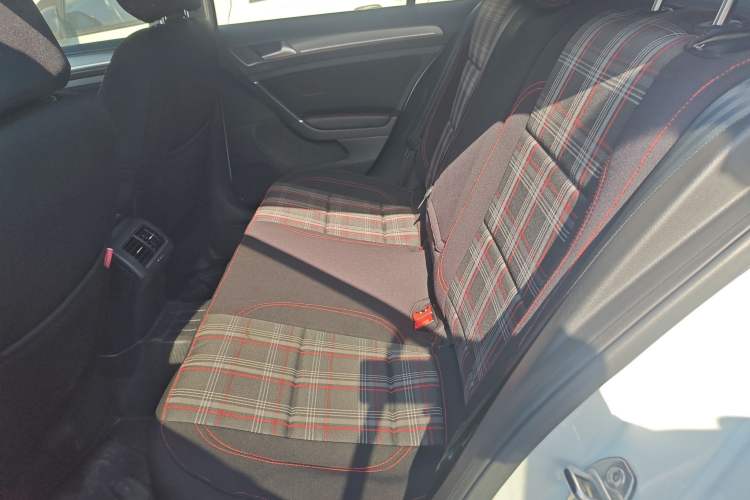 Used Volkswagen Golf 2016 230TSI Manual Comfort Version