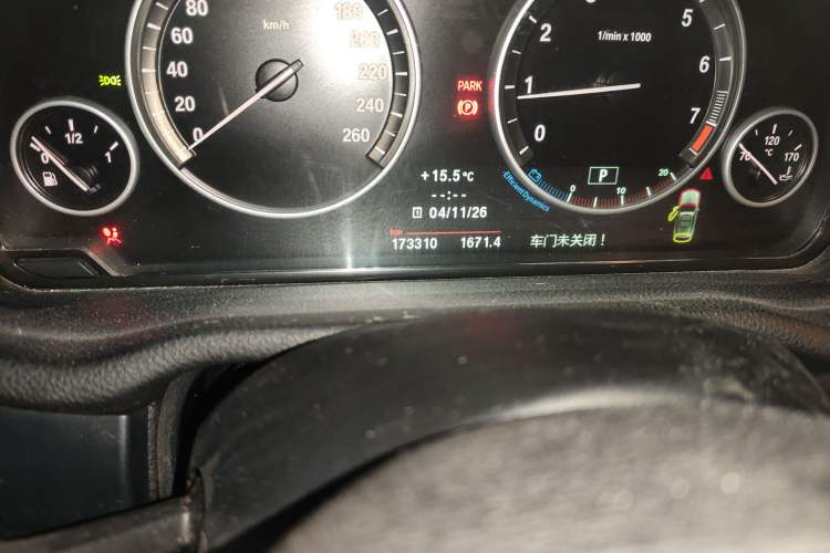 Used BMW X3 2011 xDrive35i Luxury Model Odometer Close Up