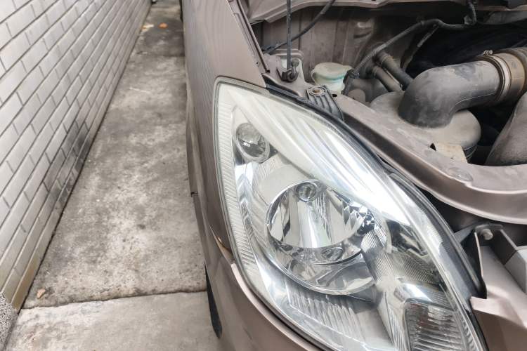 Used Foton MP-X E 2017 2.0L New Express Long Wheelbase 4Q20M Right Front Headlight