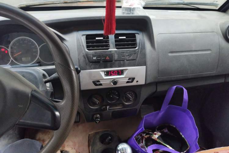 Used Dongfeng Xiaokang K07S 2015 1.2L Practical Version DK12-05 Audio And AC Panel