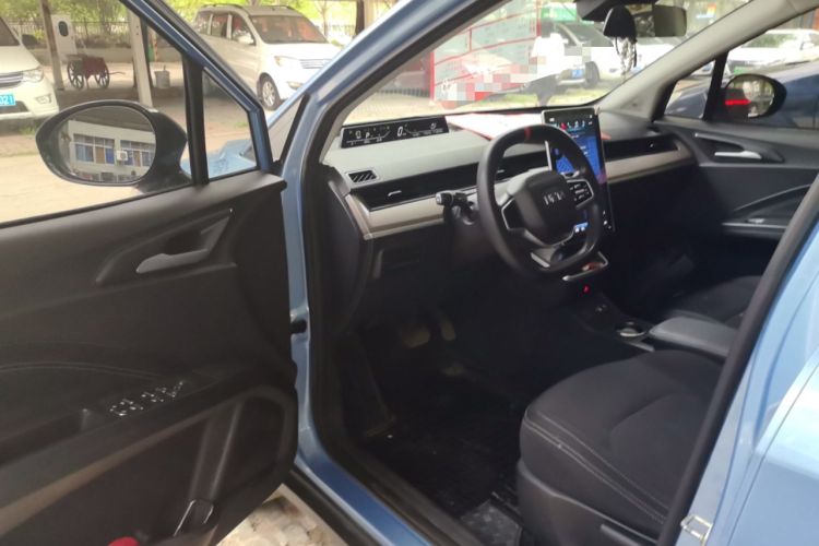 Used NETA V 2021 Standard Range Entertainment Version – Upgraded Model Driver Seat