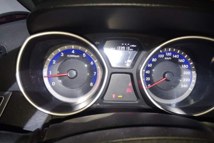 Used Hyundai Elantra (5th Generation / Langdong) 2016 1.6L Manual Fashion Edition
