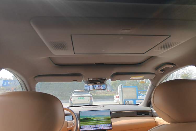 Used Dongfeng Aeolus L8 2025 Model 185KM Dream Edition Headliner