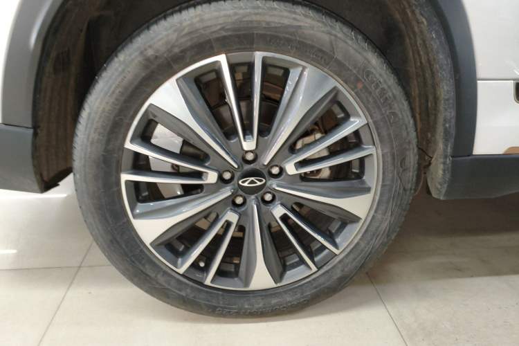 Used Chery Tiggo 8 PRO 2024 Champion Edition 390T Two-Wheel Drive Peak Version 5 Seats
