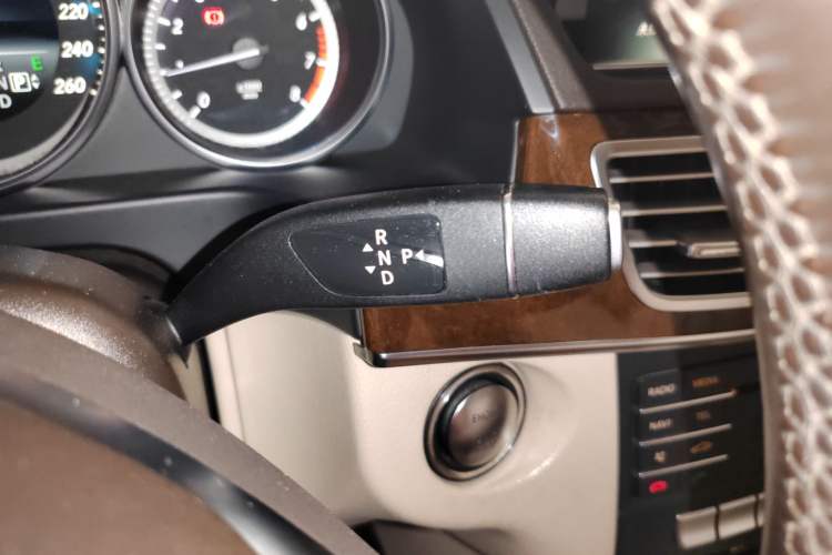 Used Mercedes-Benz E-Class 2015 E 260 L Gear Lever