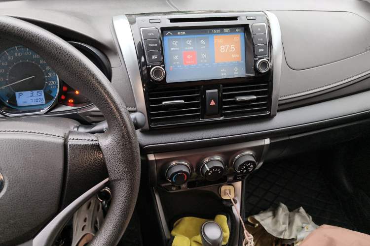 Used Toyota YARiS L Zhi Xuan 2015 1.5E Automatic Charm Edition