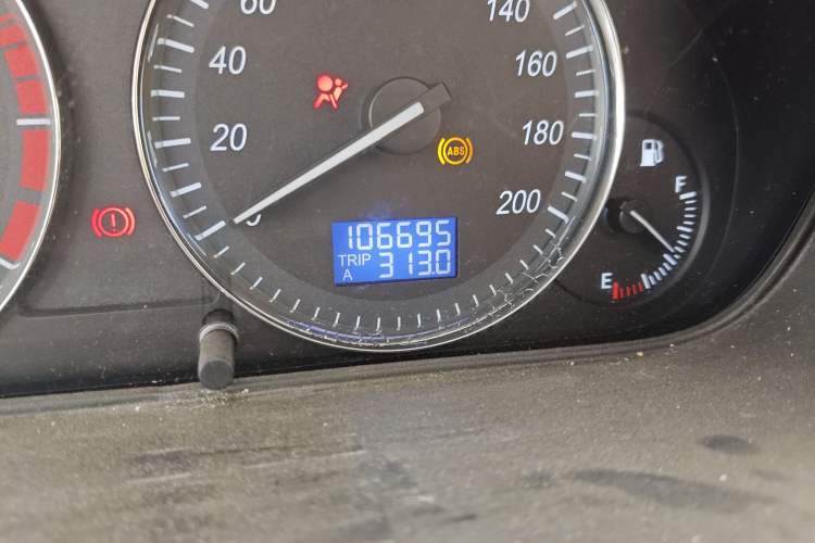 Used BAIC Weiwang M20 2014 1.5L Ultra-Luxury DAM15DL Odometer Close Up