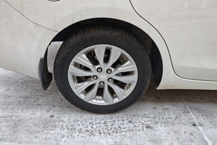 Used Buick GT 2018 15T Manual Elite Version China V Standard
