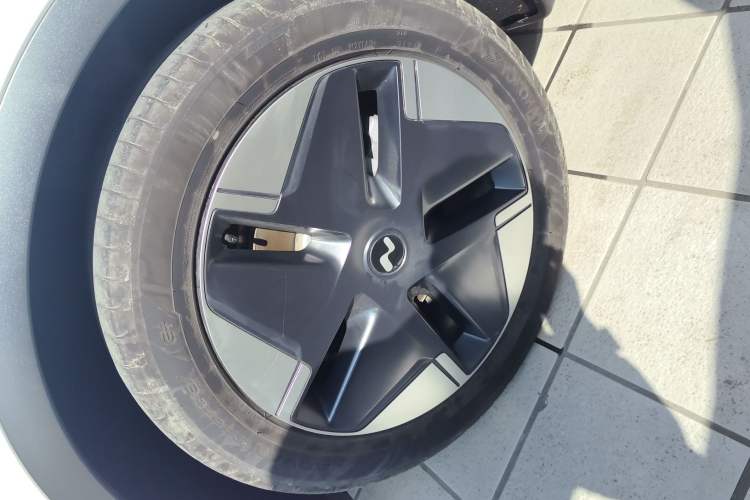 Used ONVO L60 2024 60 kWh Rear-Drive Version