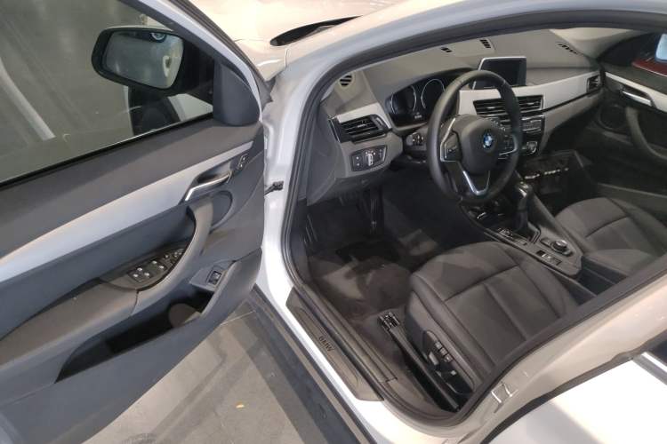 Used BMW X1 2019 sDrive20Li Leading Model
