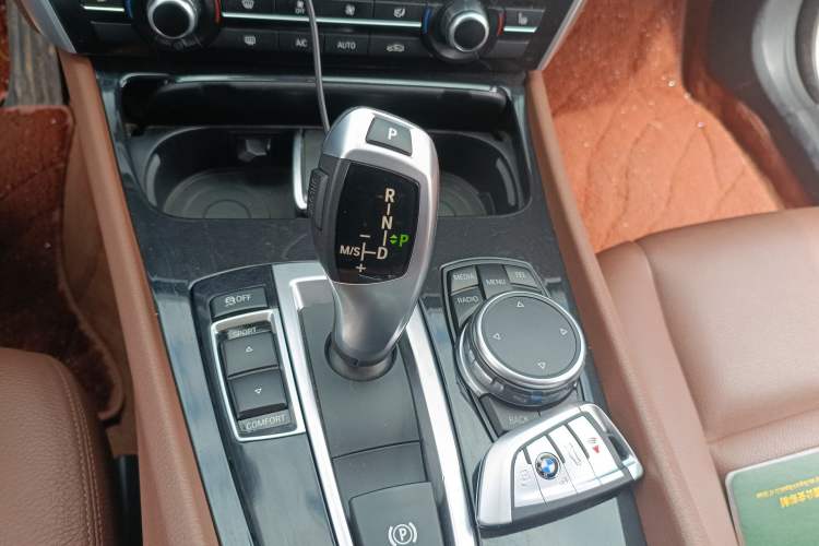 Used BMW 5 Series GT 2015 528i Leading Model Gear Lever