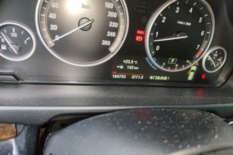 Used BMW X5 2017 xDrive35i Elegant Edition Odometer Close Up