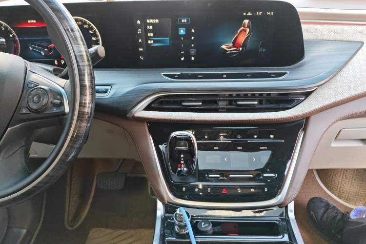 Used Buick GL8 2022 ES Landtrek 653T Comfort Edition
