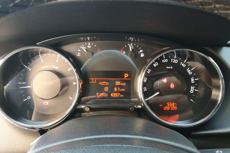 Used Peugeot 3008 2015 1.6THP Automatic Prestige Edition Instrument Cluster