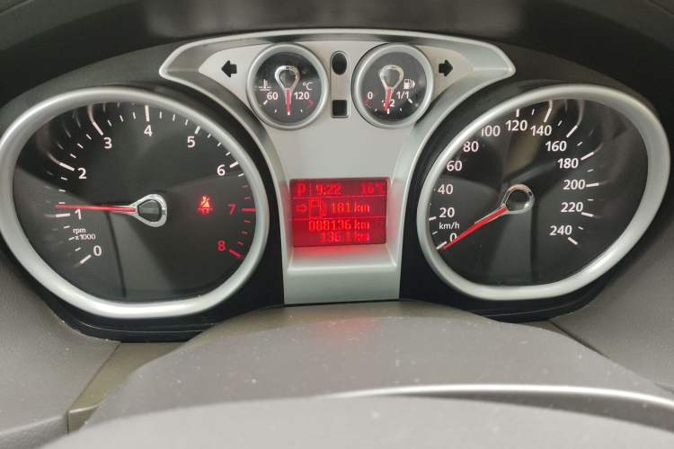 Used Ford Focus 2011 Sedan 1.8L Automatic Fashion Edition