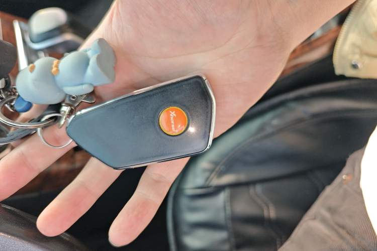 Used Dongfeng Aeolus A9 2016 1.8T Luxury Model
