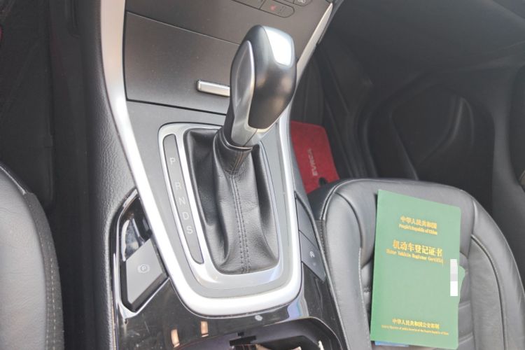 Used Ford Edge 2018 EcoBoost 245 Two-Wheel-Drive Platinum Edition 5 Seats