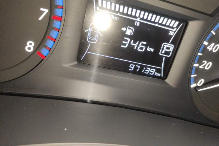 Used Venucia T90 2017 2.0L CVT Smart Edition Odometer Close Up