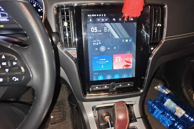 Used Roewe RX5 2018 20T Two-Wheel Drive Automatic Internet Smart Edition