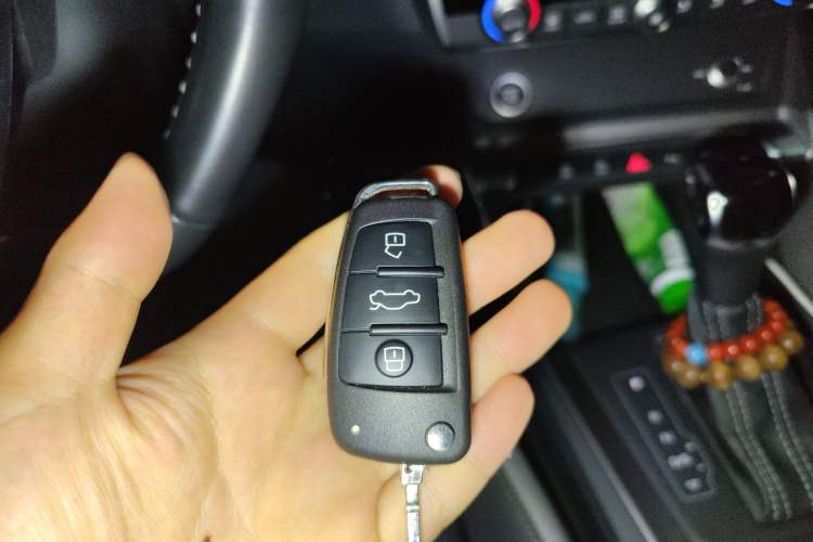 Used Audi Q3 2023 35 TFSI Fashion Dynamic Model (1.4T) Vehicle Key