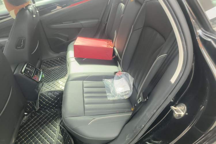 Used Volkswagen Passat New Energy 2022 430 PHEV Hybrid Elite Edition Interior 4