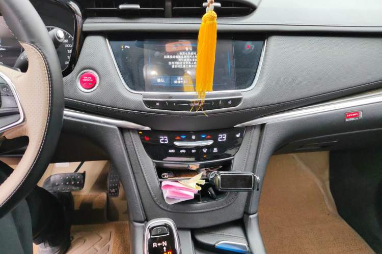 Used Cadillac XT5 2018 25T Luxury Model
