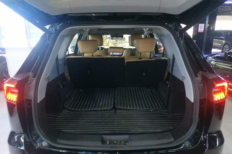 Used Chery Tiggo 8 PRO 2024 Champion Edition 390T Two-Wheel Drive Peak Version 7 Seats