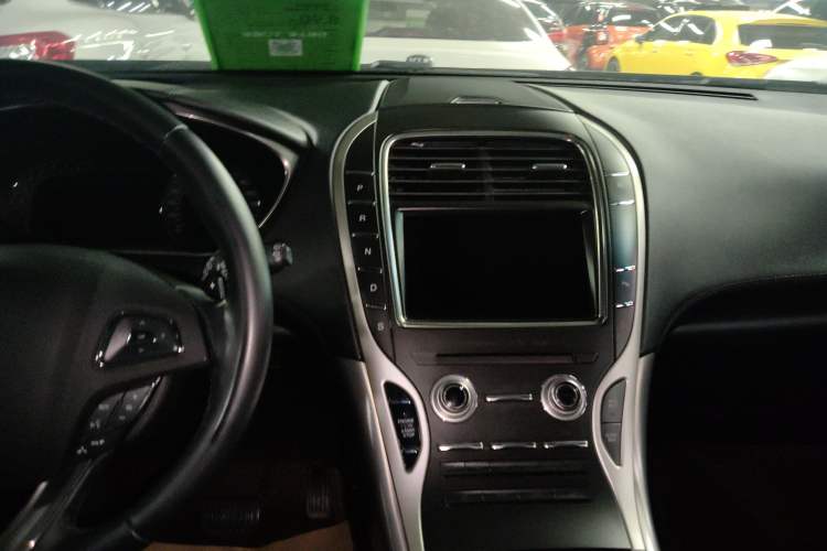 Used Lincoln MKX 2018 2.0T Two-Wheel Drive Deluxe Edition