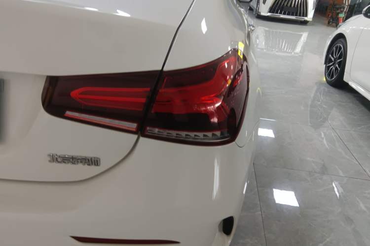 Used Mercedes-Benz A-Class 2022 Restyled A 200 L Sport Sedan Fashion Version Exterior 3