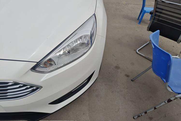 Used Ford Focus 2015 Sedan 1.6L Automatic Comfort Model Left Front Headlight