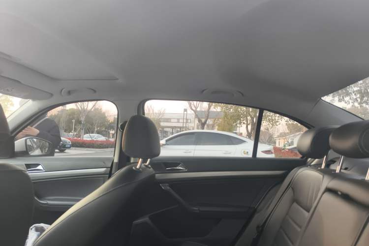 Used Volkswagen Lavida 2017 1.6L Automatic Comfort Edition