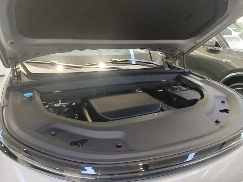 Used Li Auto L9 2025 Ultra Smart Refreshed Edition — 19