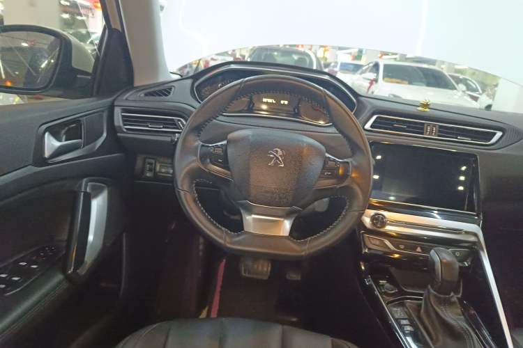 Used Peugeot 308 2018 1.6L Automatic Luxury Edition
