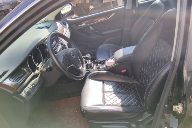 Used Zotye Z500 2015 1.5T Manual Luxury Model
