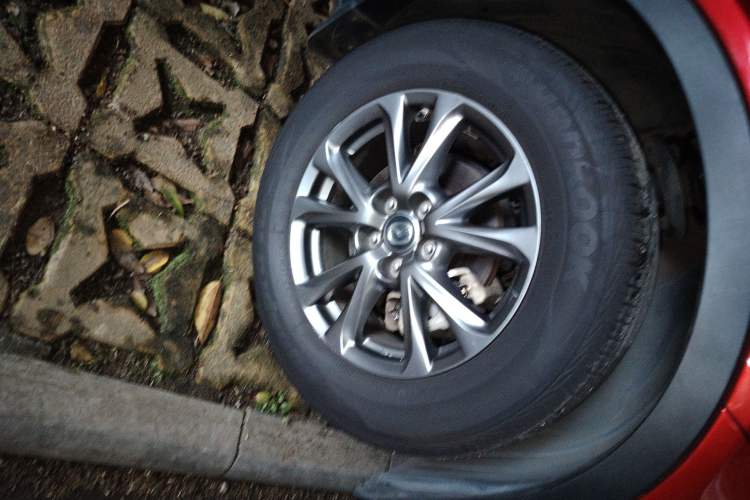 Used Mazda CX-4 2018 2.0L Automatic Two-Wheel Drive Blue Sky Premium Upgrade Version China V Standard Right Front Wheel Hub