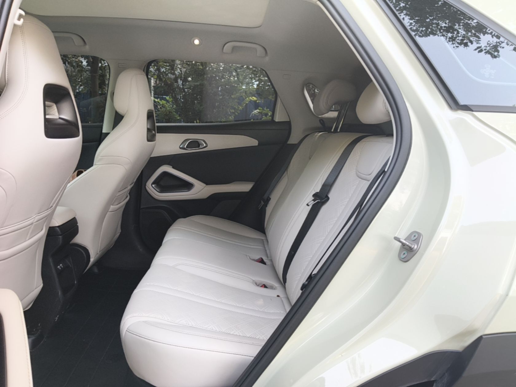 BYD Yuan UP 2024 401KM Beyond Edition — снимка 20