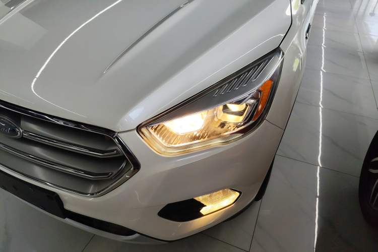 Used Ford Kuga 2017 EcoBoost 180 Two-Wheel-Drive Platinum Edition