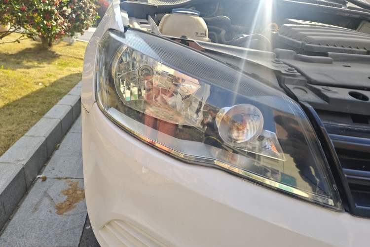 Used Volkswagen Jetta 2013 1.6L Manual Fashion Edition