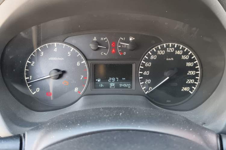 Used Nissan Sylphy 2014 1.6XV CVT Deluxe Edition Instrument Cluster