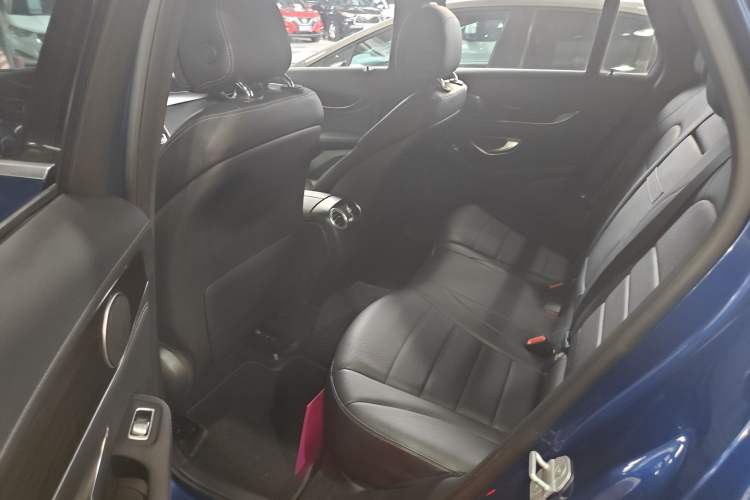 Used Mercedes-Benz GLC 2016 GLC 260 4MATIC Luxury Model
