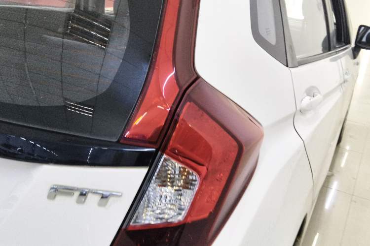 Used Honda Fit 2016 1.5L LX Manual Comfort Model
