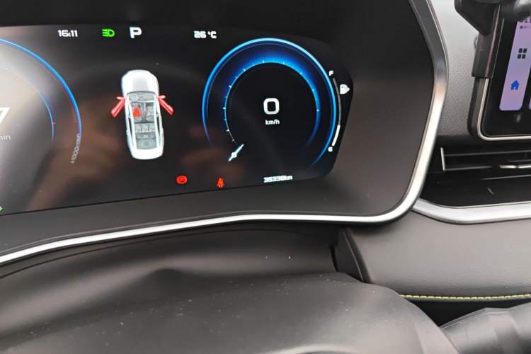 Used Geely Auto Preface 2023 1.5TD Kunlun Edition Odometer Close Up