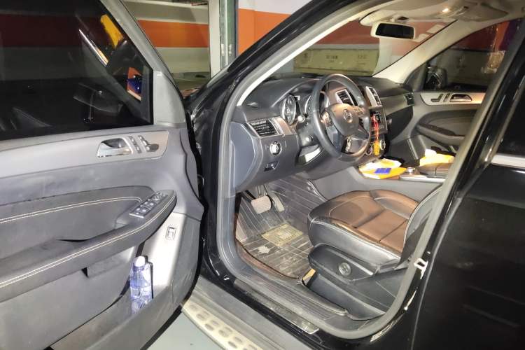 Used Mercedes-Benz M-Class 2014 ML 320 4MATIC
