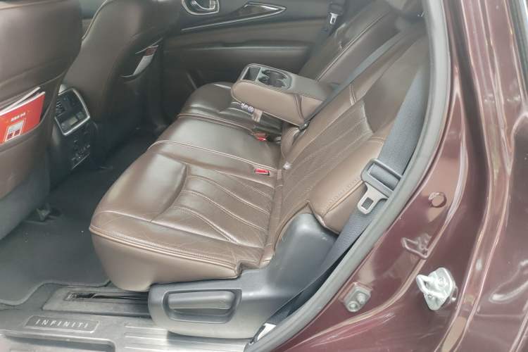 Used Infiniti QX60 2014 2.5 S/C Hybrid All-Wheel-Drive Versatile Edition Left Rear Seat