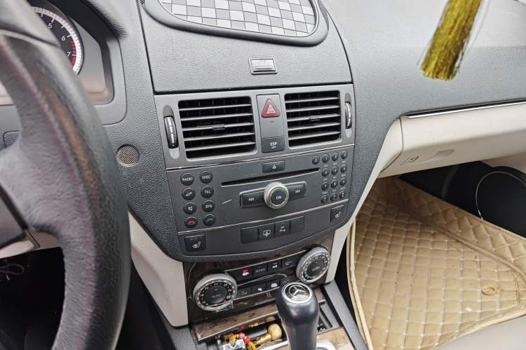 Used Mercedes-Benz C-Class 2010 C 260 Fashion Model