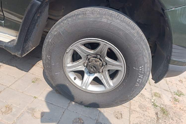 Used Leopaard Q6 2015 2.4L Manual 4x4 Excellence Edition
